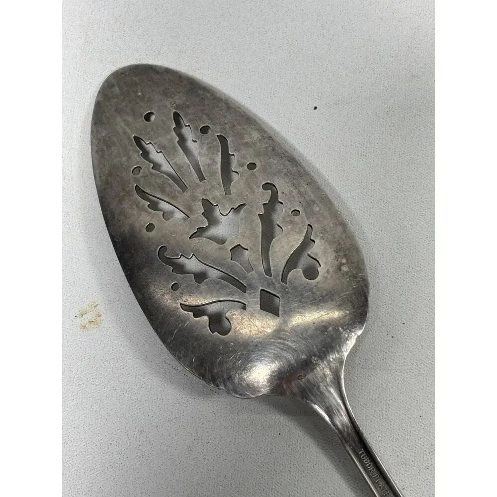 Oneida Tudor Plate Queen Bess II Pierced Pie Server Pastry Cake Serving Spoon